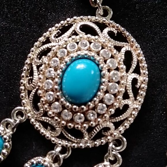 China Earrings - Picture 8 of 9